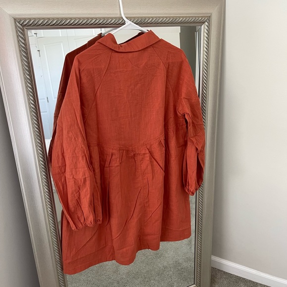 VICI Dress - Picture 3 of 8